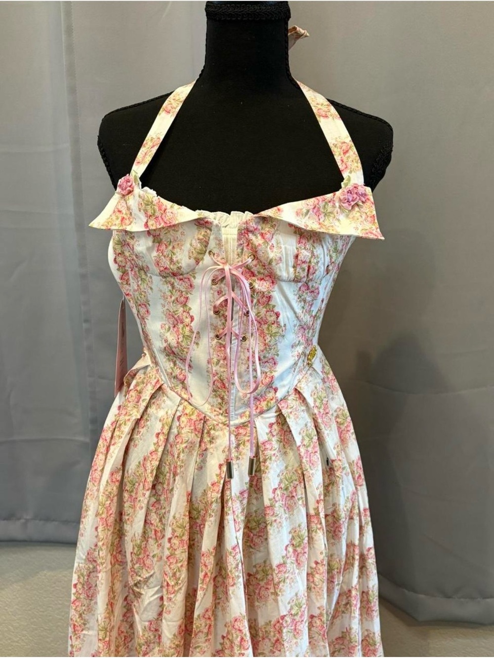 Lacemade Floral Halter Maxi Dress in Pink and Cream - Picture 3 of 8